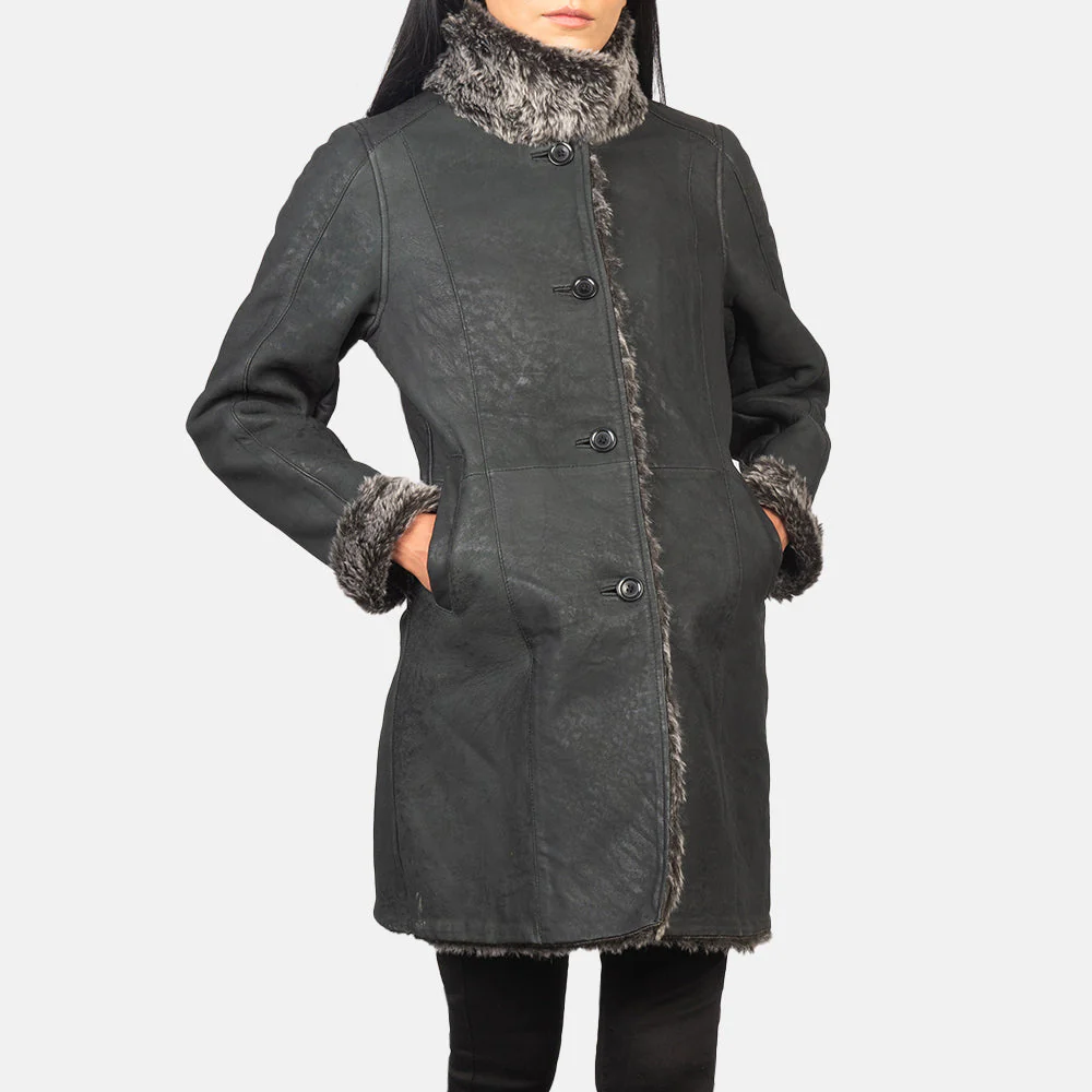 Women_s_Erica_Shearling_Black_Leather_Coat_Close-Up_cf638a26-c62a-4384-b2df-4bb611f90b3a